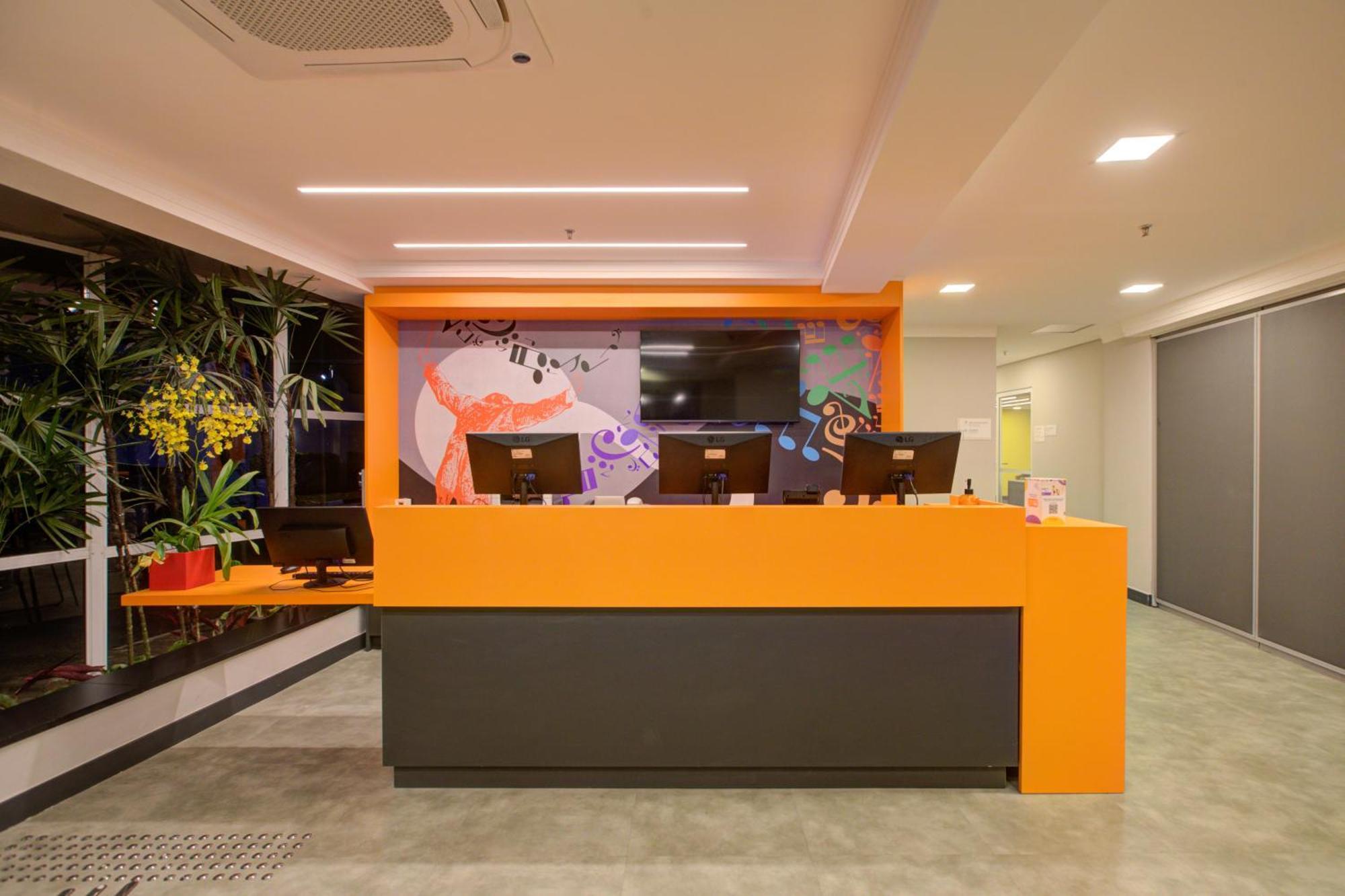 Transamerica Fit Lobos Hotel
